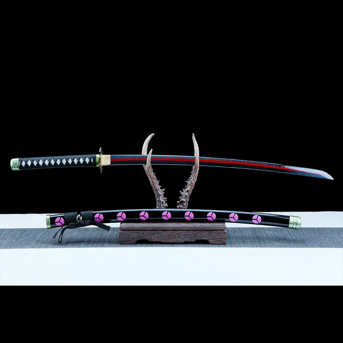 Roronoa Zoro's Shusui Sword – One Piece Replica Katana Sword