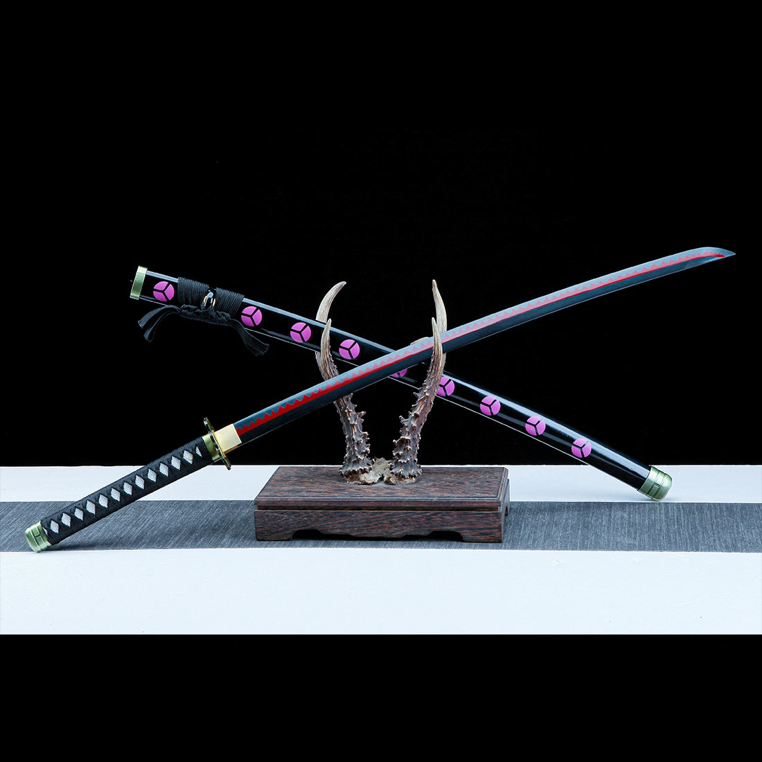 Roronoa Zoro's Shusui Sword – One Piece Replica Katana Sword
