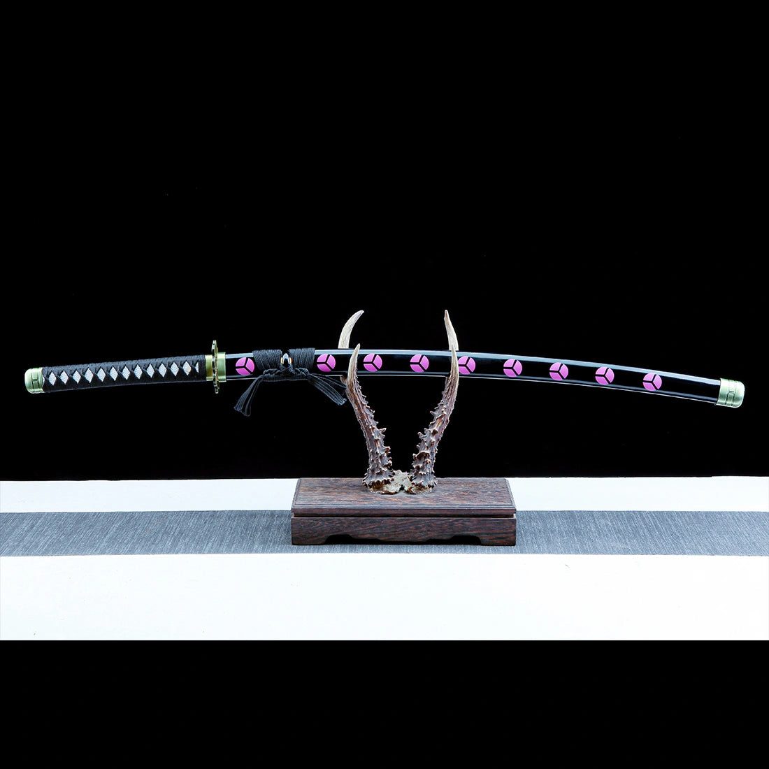 Roronoa Zoro's Shusui Sword – One Piece Replica Katana Sword – Purple Blade Edition