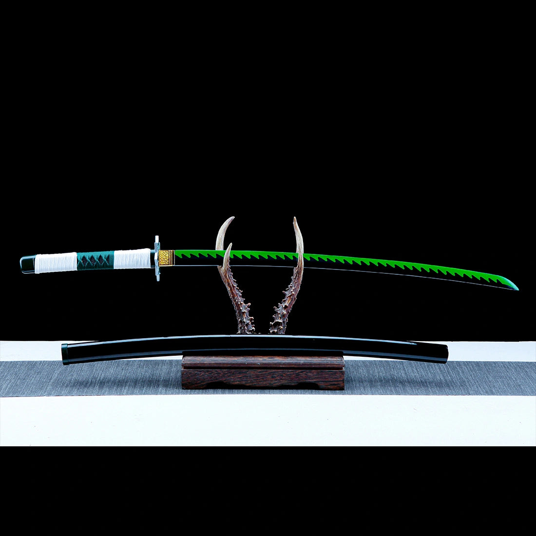 Sanemi Shinazugawa's Sword – Demon Slayer Sword – Kimetsu No Yaiba Sword – Nichirin Sword – Black Scabbard