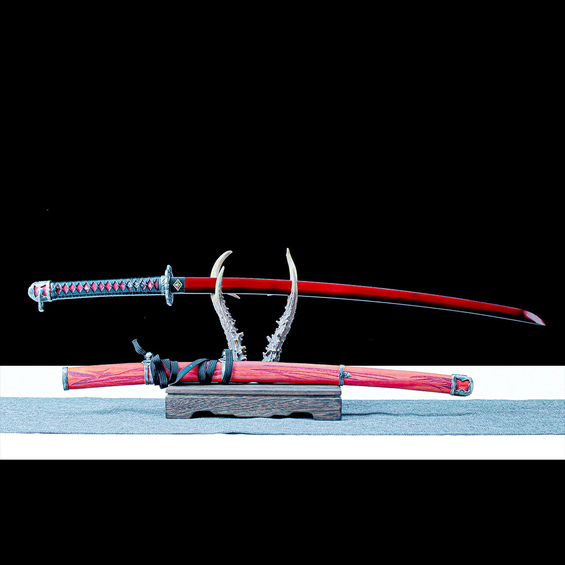 Sekiro's Katana Sword – Undead Cut Katana – Sekiro: Shadows Die Twice Replica Katana – Red Blade