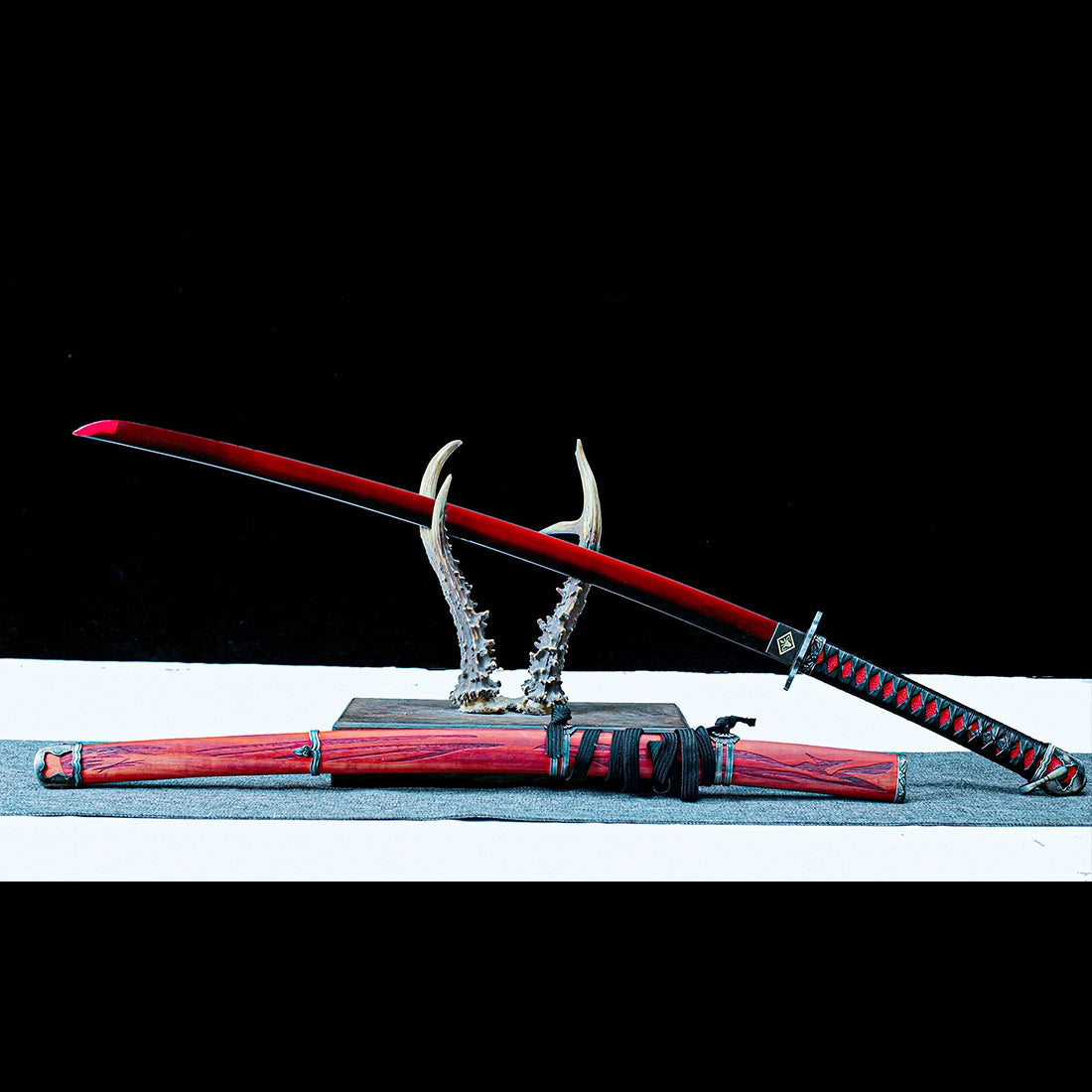 Sekiro's Katana Sword – Undead Cut Katana – Sekiro: Shadows Die Twice Replica Katana – Red Blade