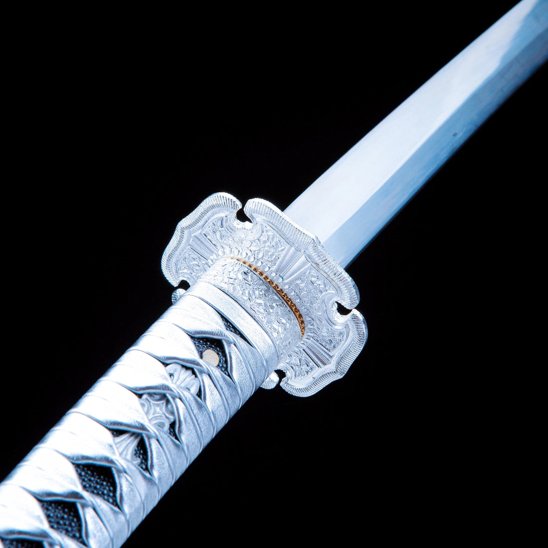 Tachi Sword – High performance Japanese Tachi Odachi Sword – T10 Carbon Steel Blade – Wood Saya