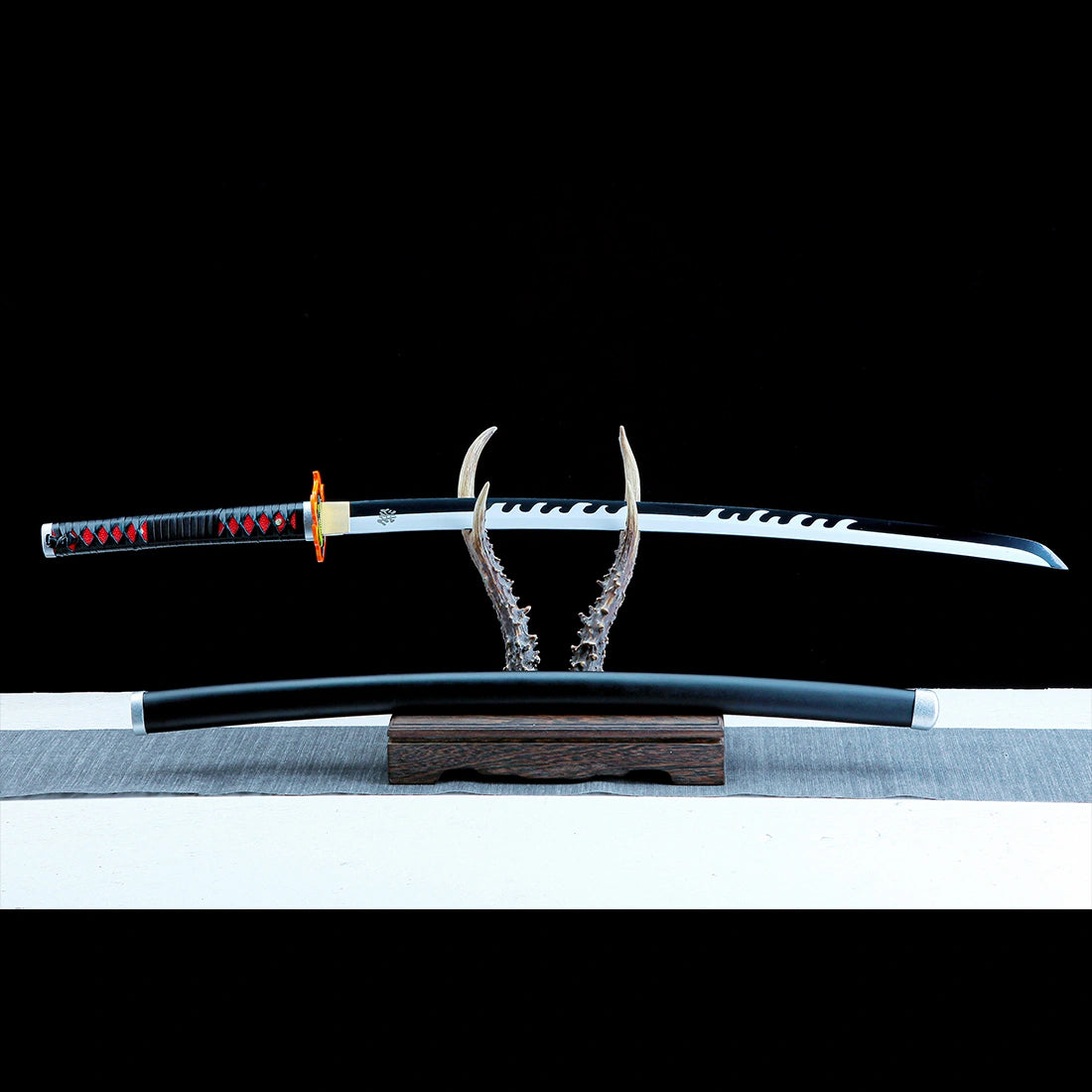 Tanjiro Kamado's Sword – Demon Slayer Sword – Kimetsu No Yaiba Sword – Nichirin Sword – Flame Tsuba