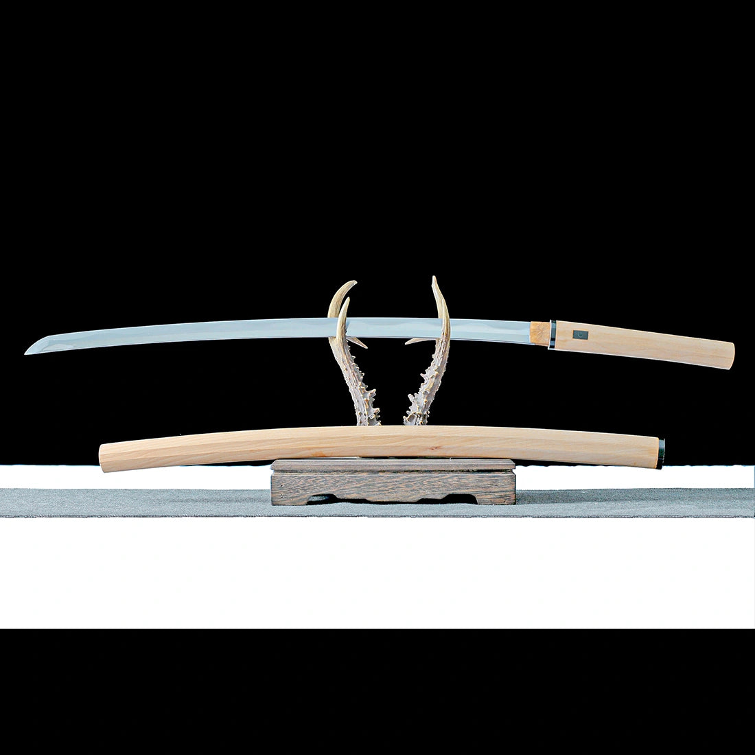 True Japanese Shirasaya Katana – Handmade T10 Carbon Steel Blade – Beech Wood Scabbard – Without Tsuba