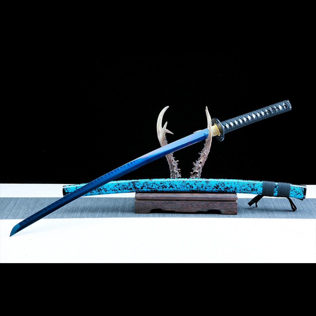 True Katana Sword – Handmade Blue T10 Carbon Steel Steel Blade – Blue – Battle Ready