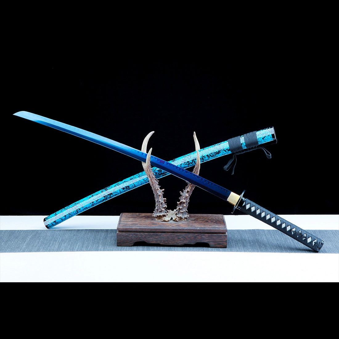 True Katana Sword – Handmade Blue T10 Carbon Steel Steel Blade – Blue – Battle Ready