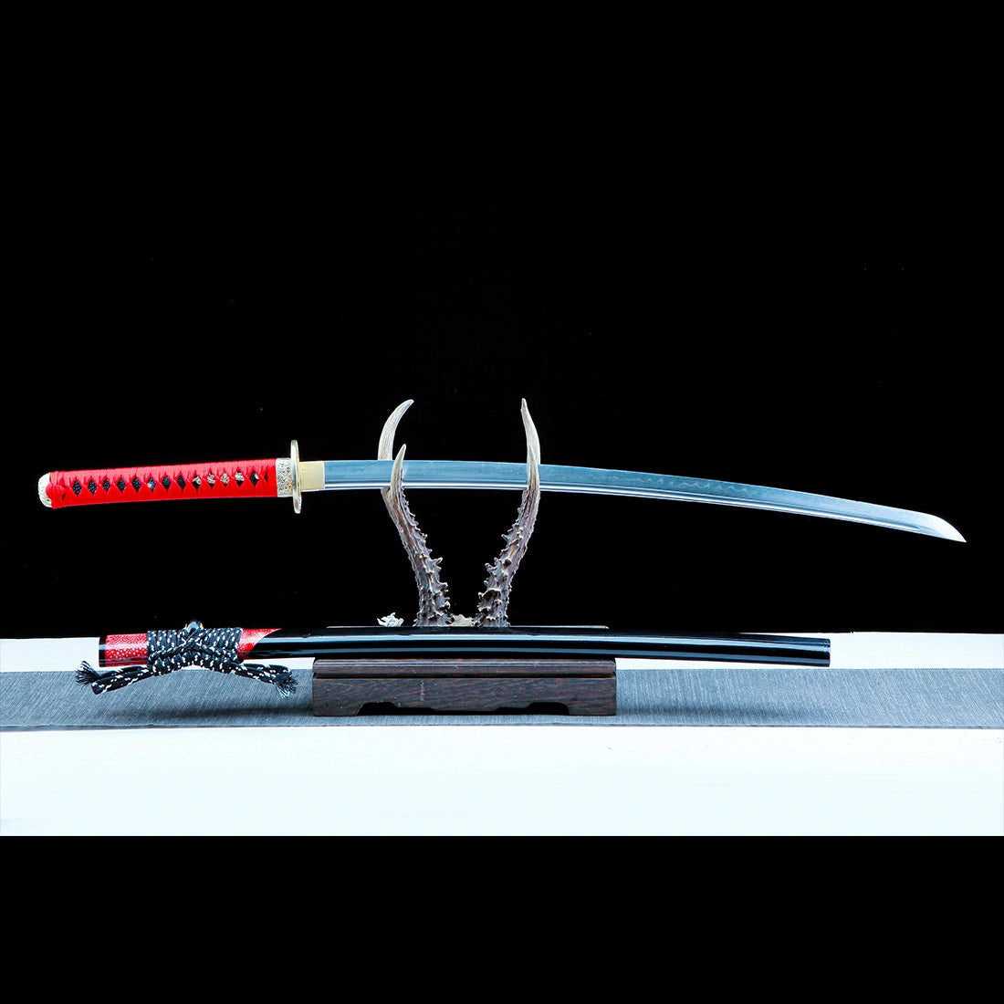 True Katana Sword – Handmade T10 High Carbon Steel Blade – Black – Full Tang – Battle Ready