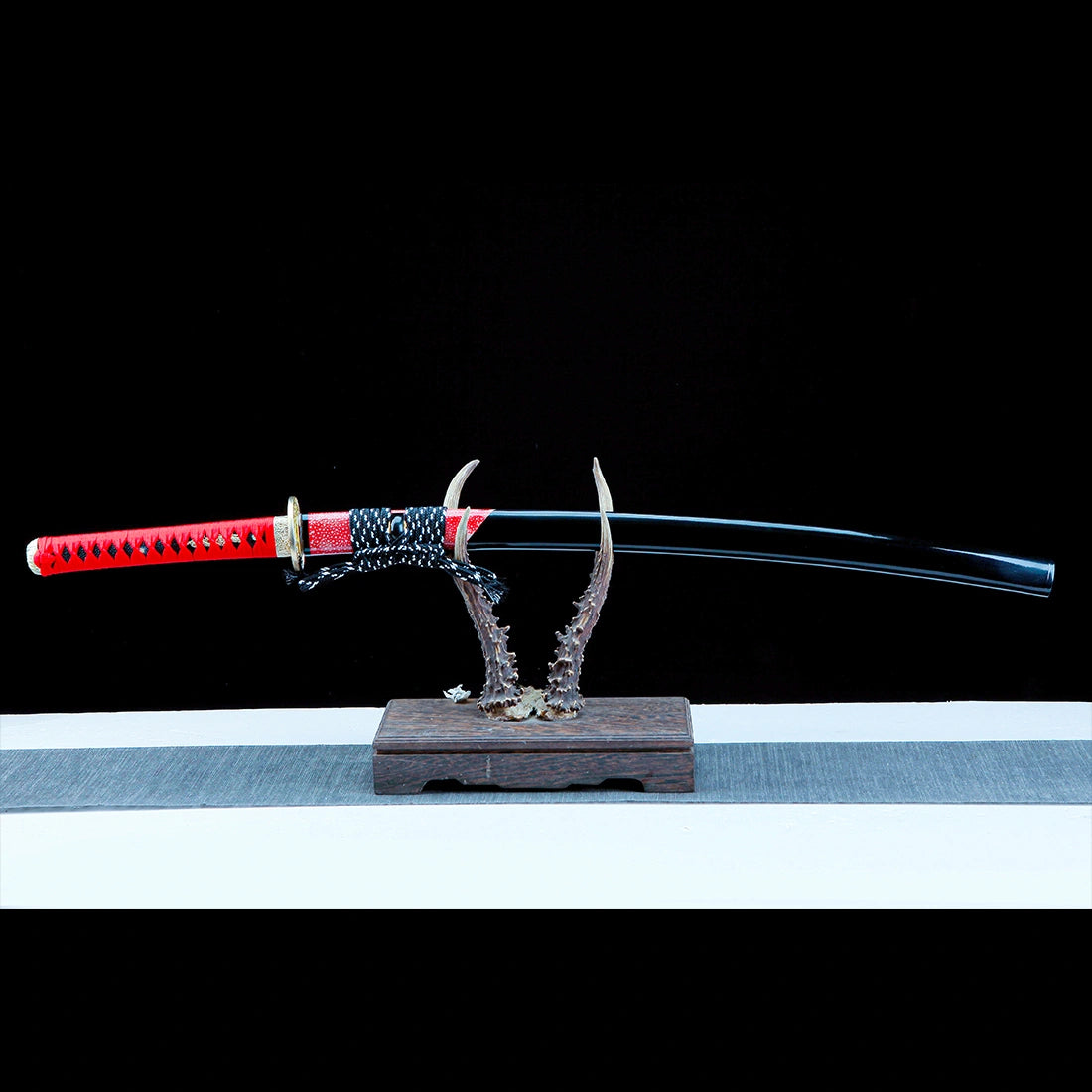 True Katana Sword – Handmade T10 High Carbon Steel Blade – Black – Full Tang – Battle Ready