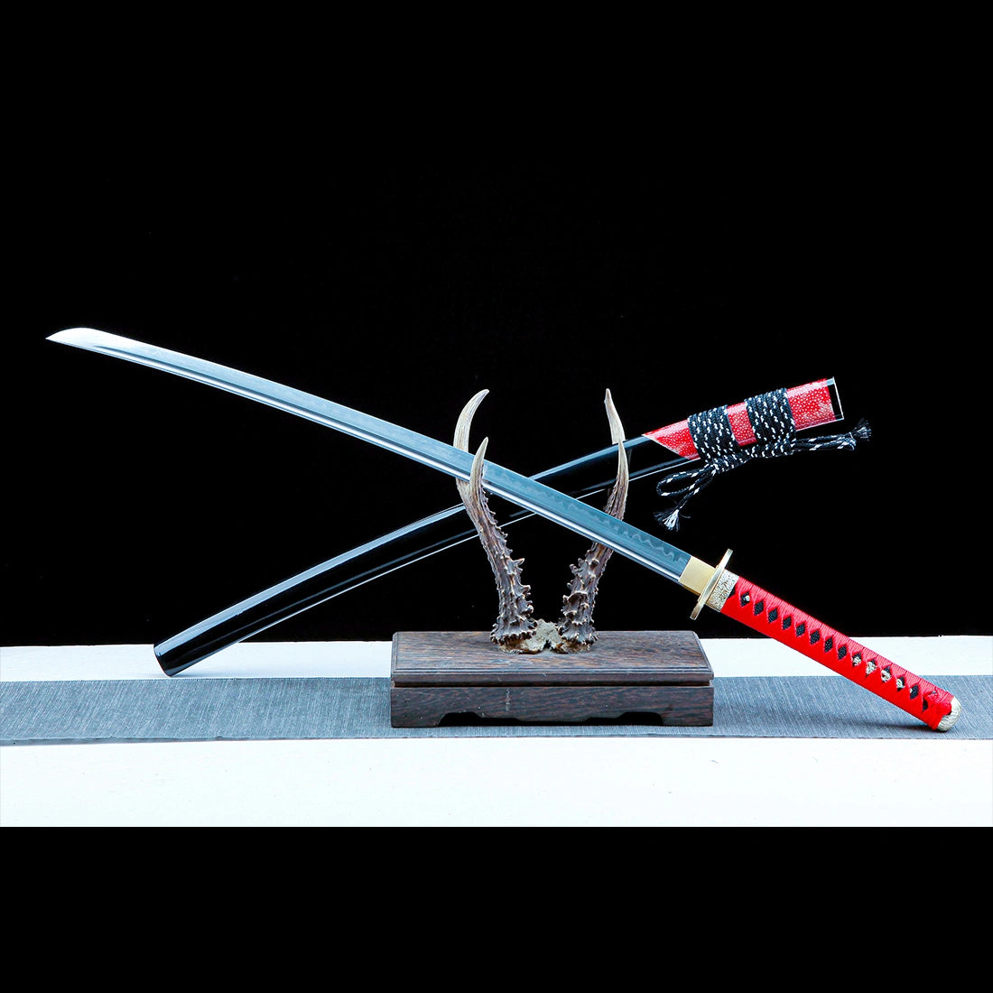 True Katana Sword – Handmade T10 High Carbon Steel Blade – Black – Full Tang – Battle Ready