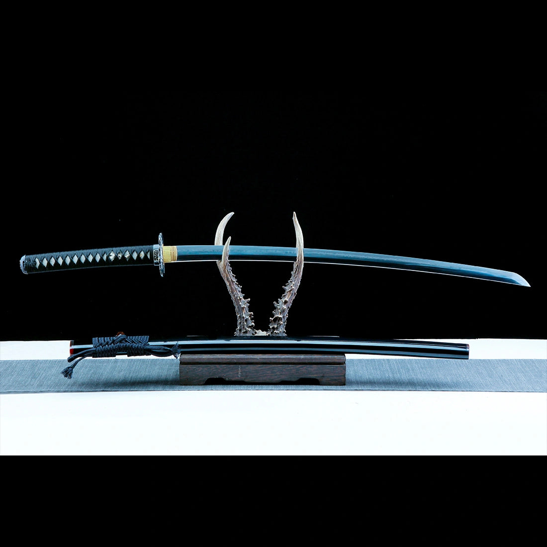 True Katana Sword – Handmade T10 High Carbon Steel Blade – Full Tang – High Performance – Black