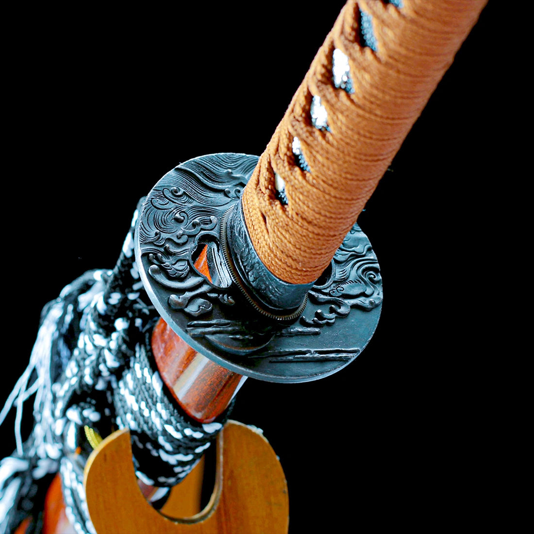 True Katana – Handmade Black Damascus Pattern Steel Blade – Brown Scabbard – Full Tang