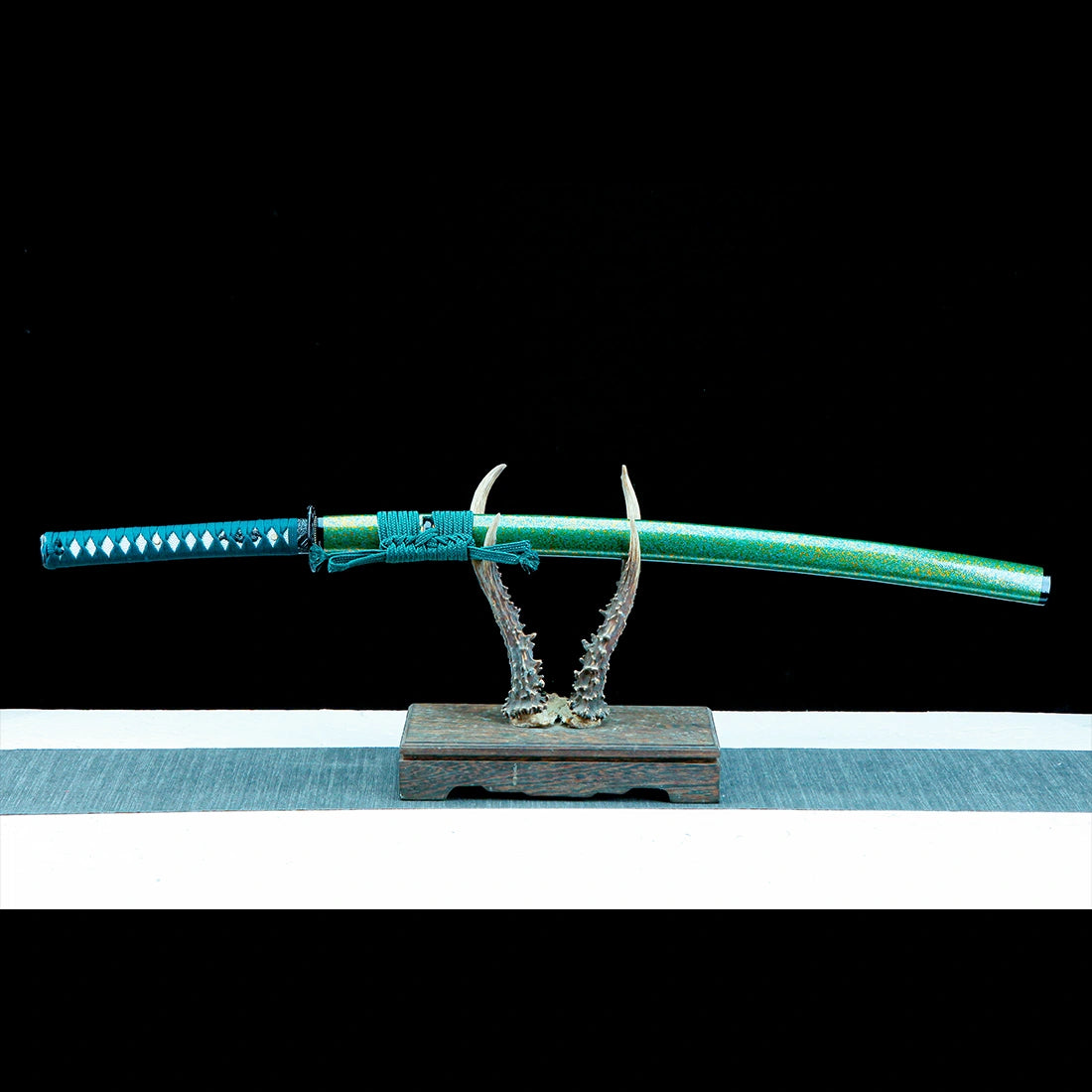 True Katana – Handmade T10 Carbon Steel Blade – Green Scabbard – High Performance – Full Tang