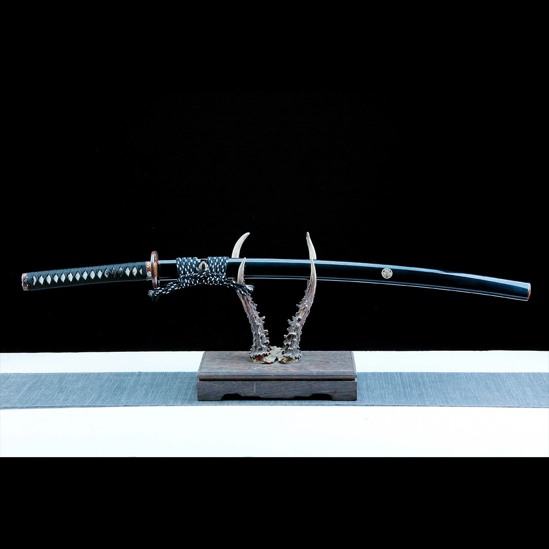 True Katana – Handmade T10 High Carbon Steel Blade – Black – High Performance – Full Tang