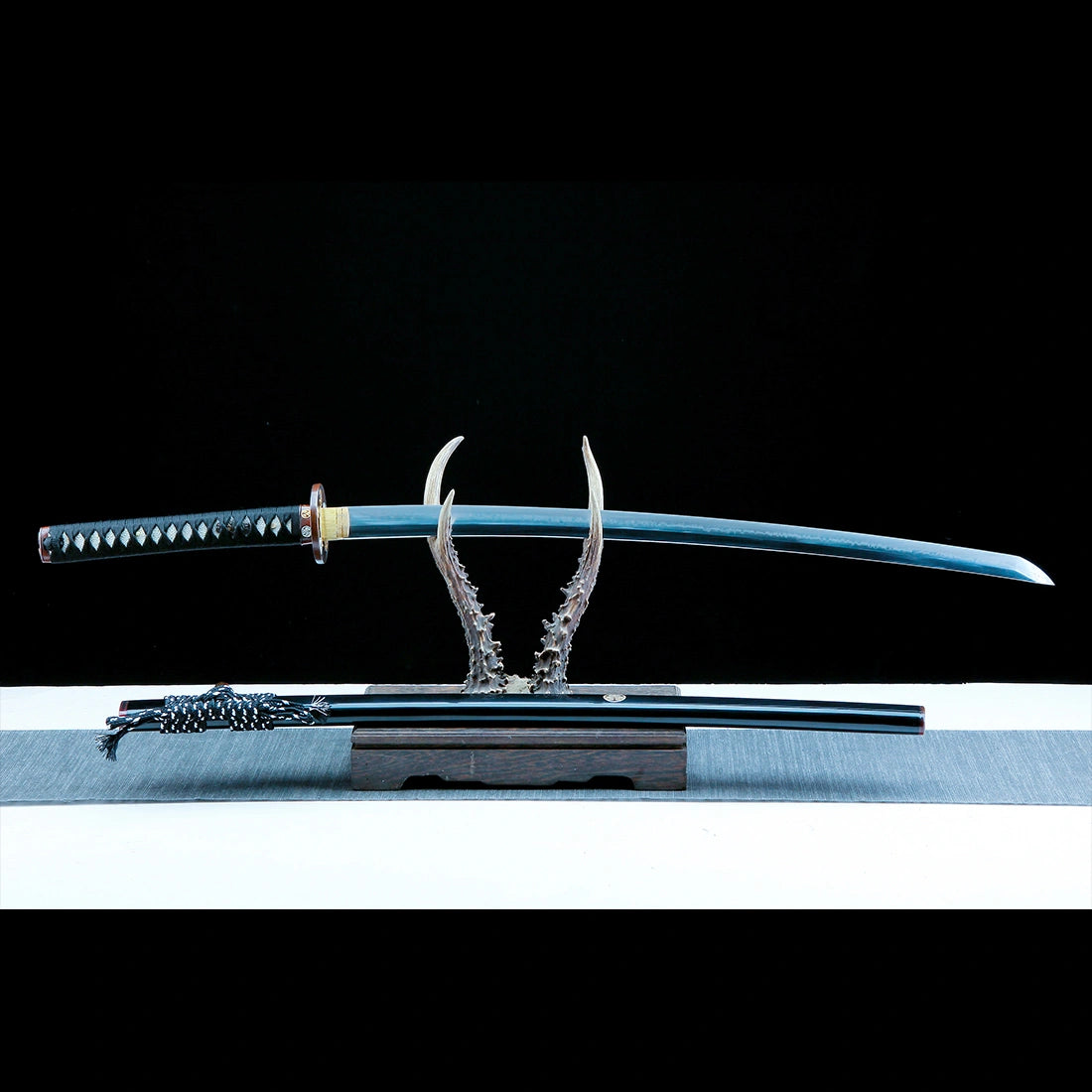 True Katana – Handmade T10 High Carbon Steel Blade – Black – High Performance – Full Tang