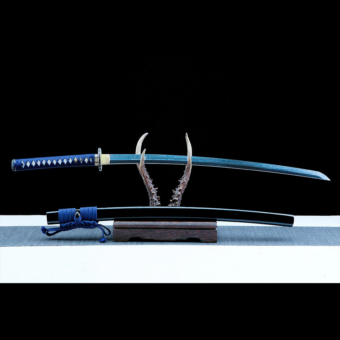 Real Katana Sword – Handmade T10 Clay Tempering Steel Blade – Black Scabbard – Battle Ready