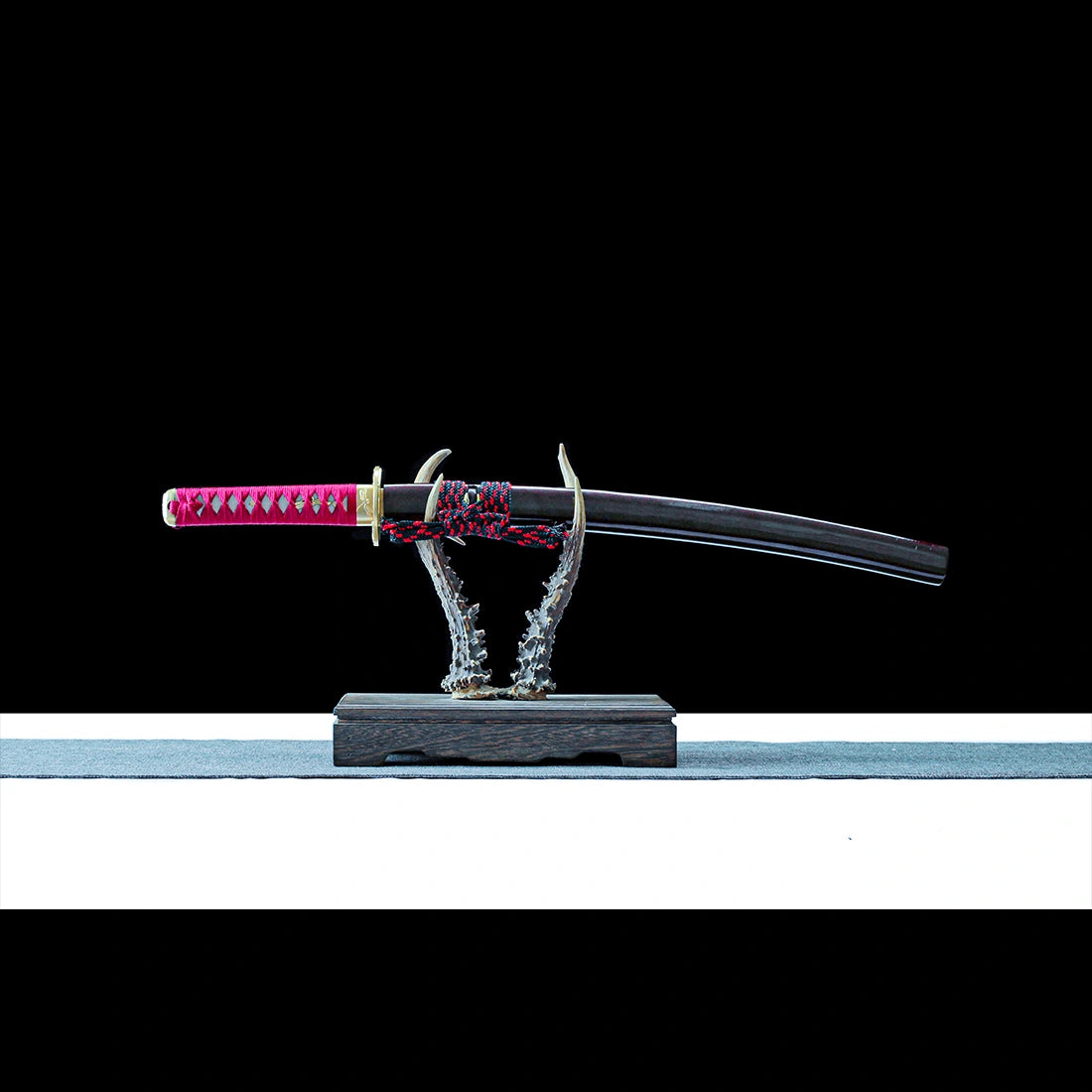 Wakizashi Sword – Handcrafted Japanese Wakizashi – T10 Carbon Steel Clay Tempered Blade