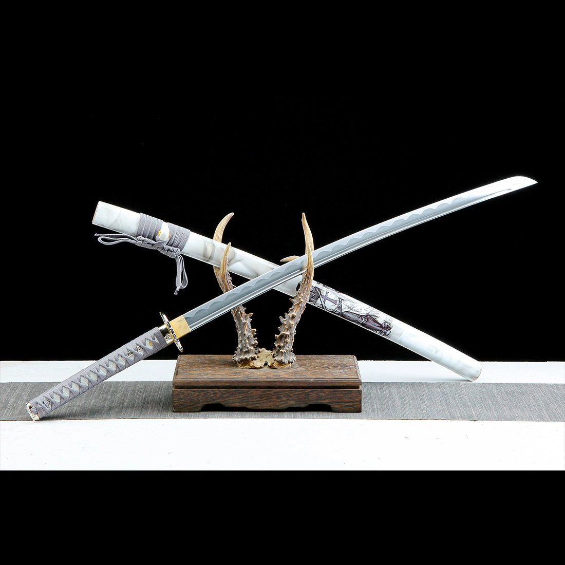 White Katana – High performance Real Japanese Katana Sword – 1065 Carbon Steel Blade