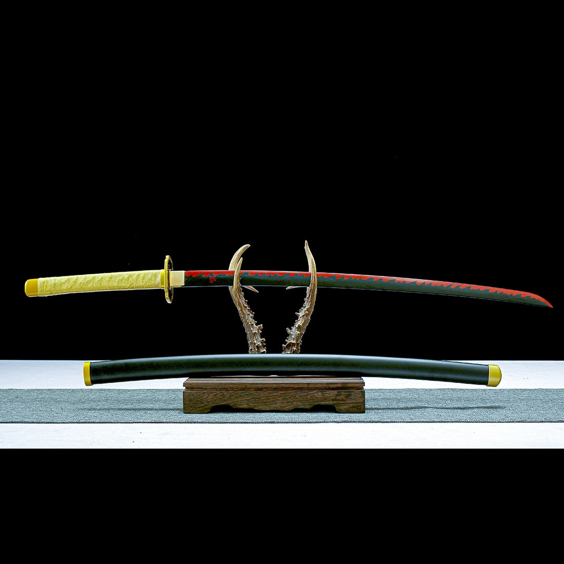 Yoriichi Tsugikuni's Sword – Demon Slayer Sword – Kimetsu No Yaiba Sword – Nichirin Sword