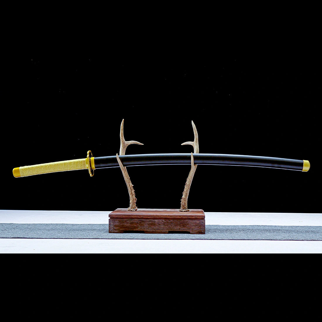 Yoriichi Tsugikuni's Sword – Demon Slayer Sword – Kimetsu No Yaiba Sword – Nichirin Sword