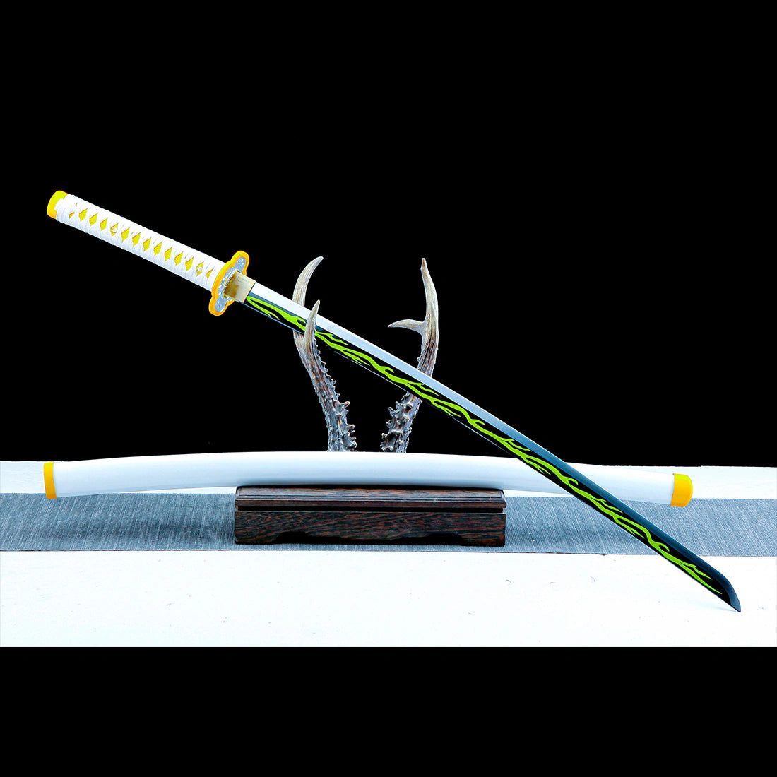 Zenitsu Agatsuma's Sword – Demon Slayer Sword – Kimetsu No Yaiba Sword – Nichirin Sword