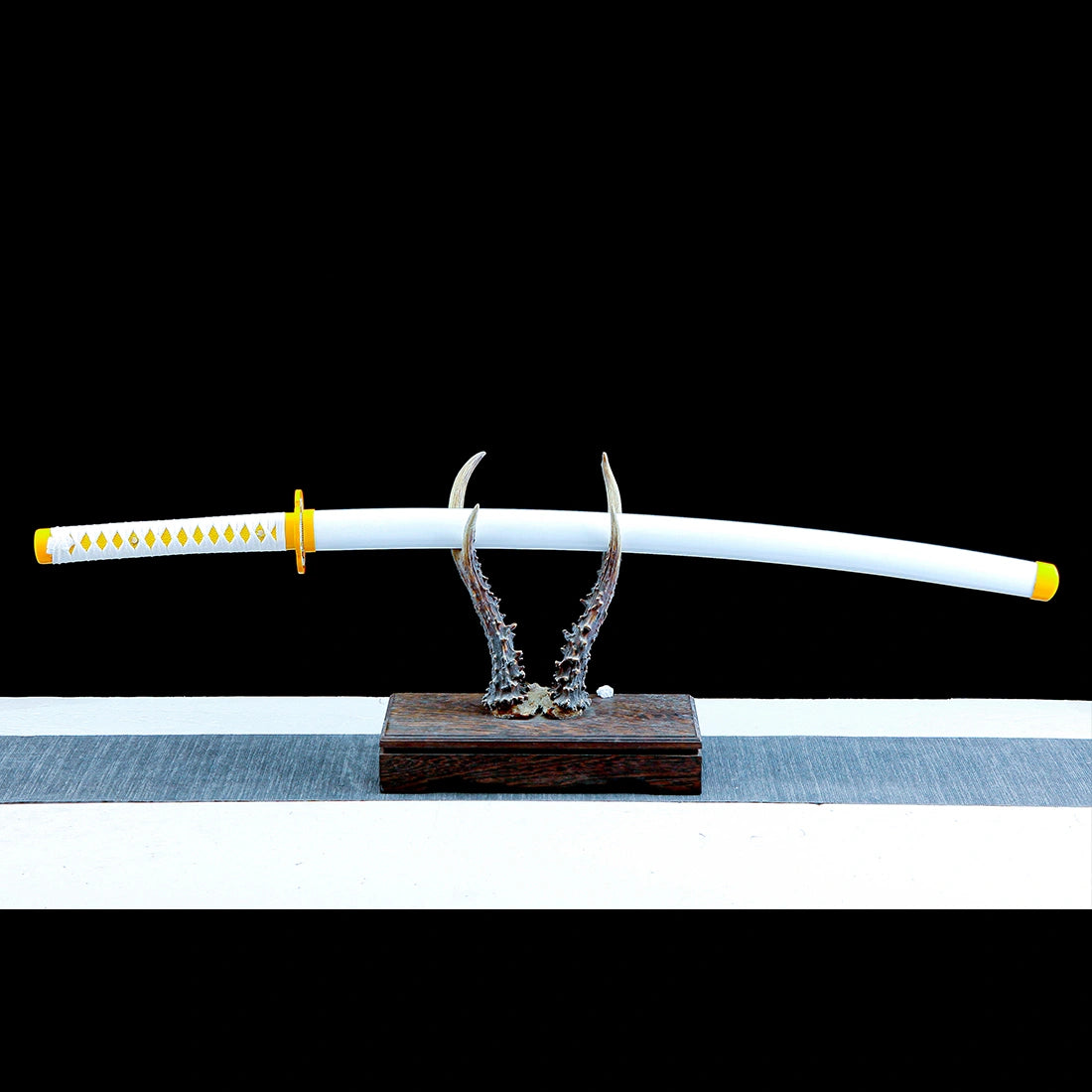 Zenitsu Agatsuma's Sword – Demon Slayer Sword – Kimetsu No Yaiba Sword – Nichirin Sword