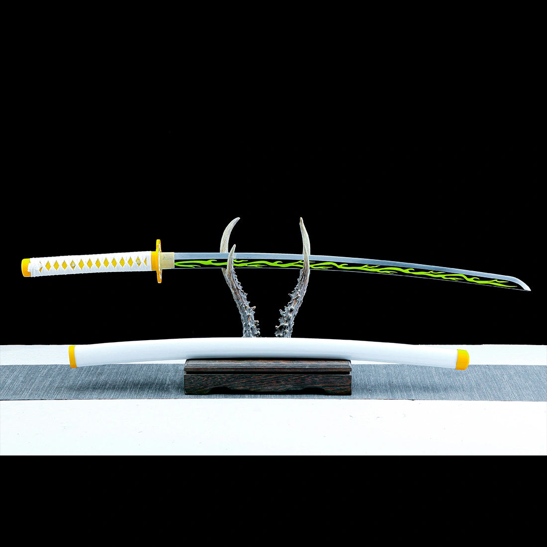 Zenitsu Agatsuma's Sword – Demon Slayer Sword – Kimetsu No Yaiba Sword – Nichirin Sword