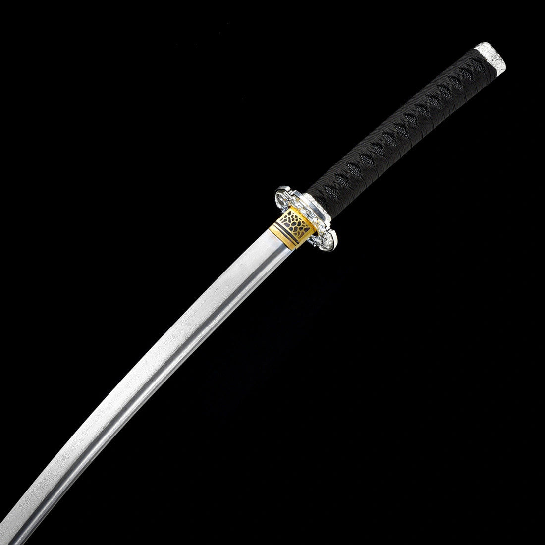Hand-forged 60 HRC 90-degree flex Damascus steel tachi blade with ergonomic black wrapped handle