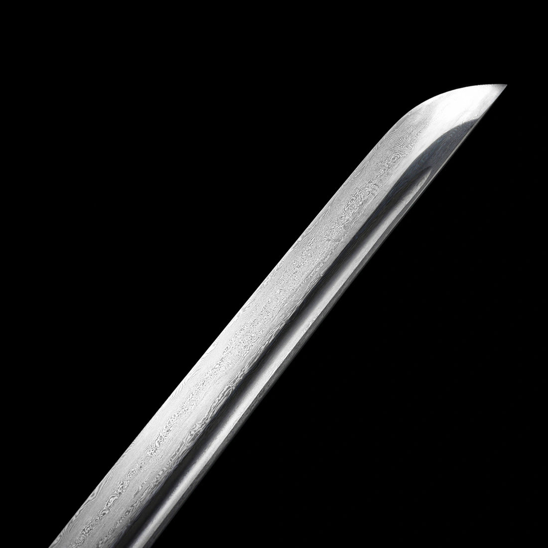 Precision-machined acoustic bo-hi blood groove and razor-sharp kissaki tip on 60 HRC Damascus tachi blade
